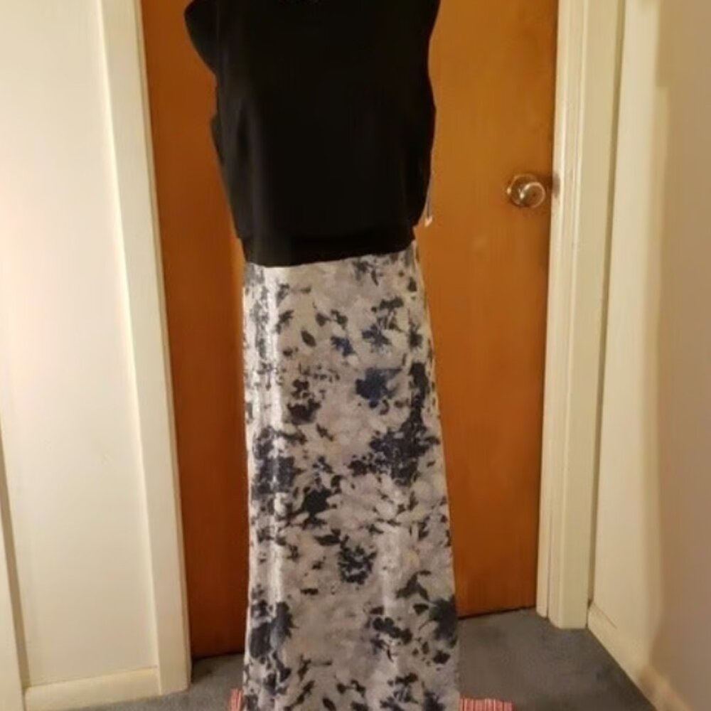 Mother of Bride Silver and Black Sequin Maxi Dress sz 10  NWT